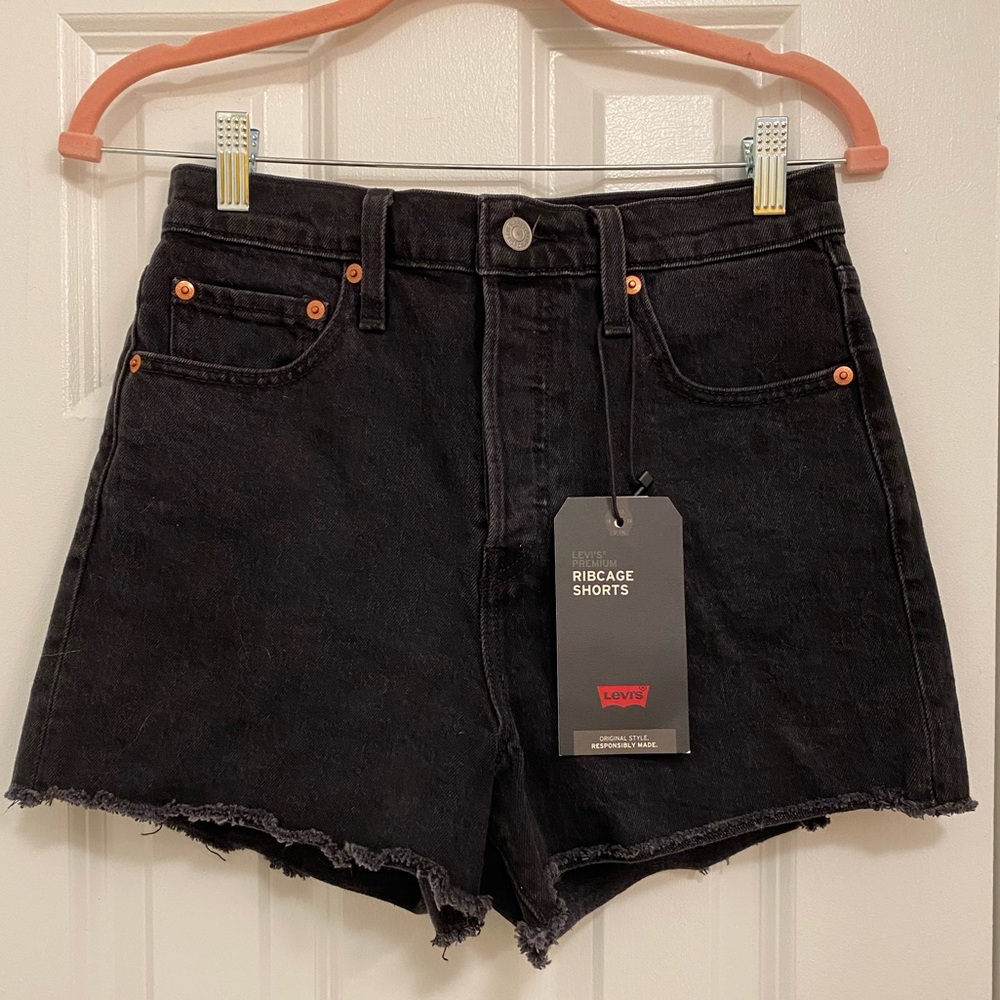 NWT Levi’s Premium Ribcage Super High Waisted Black Denim Shorts